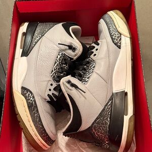 Jordan Air 3 Retro in Wolf Grey and Black